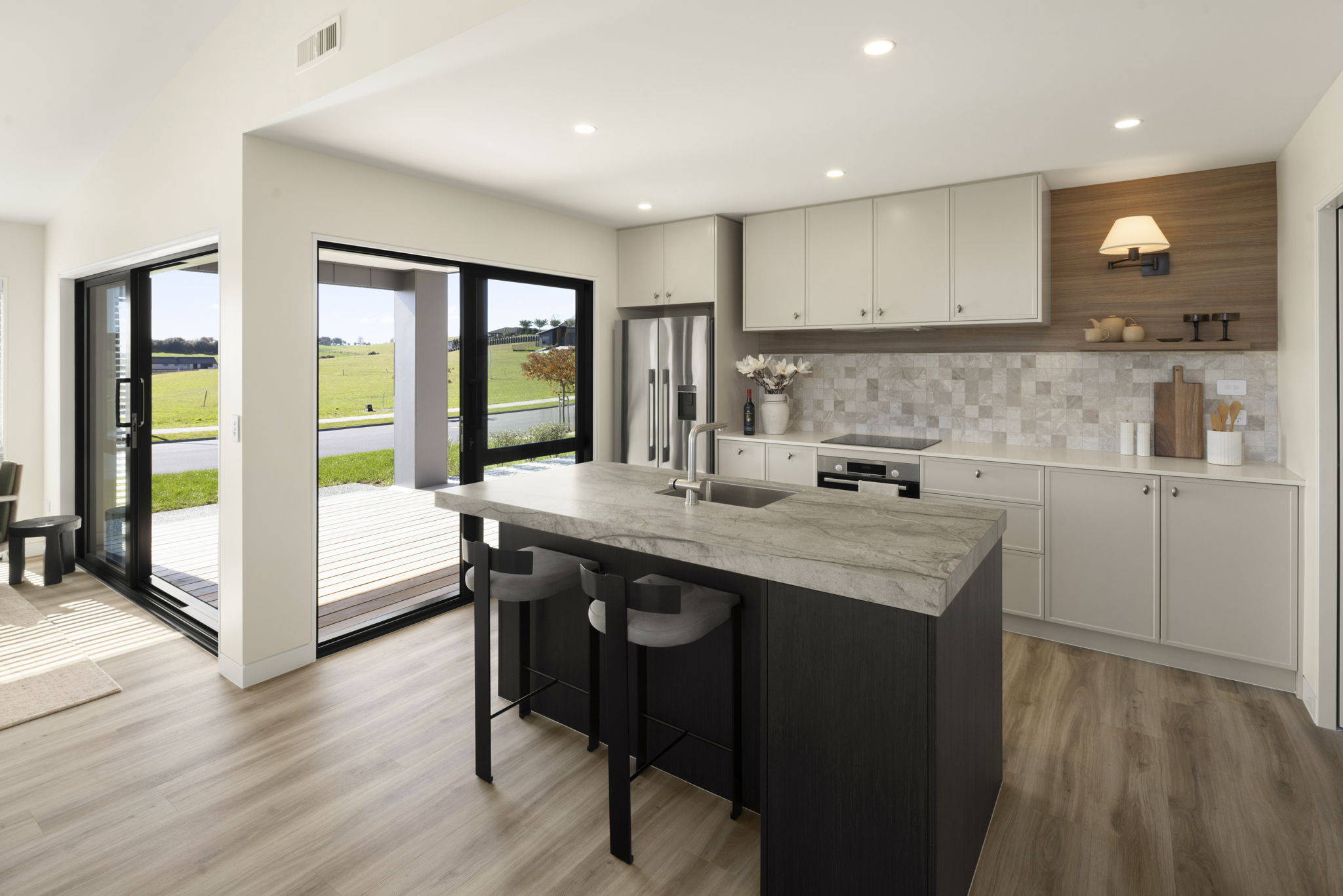 17 web or mls inHouse AR5 1296 2