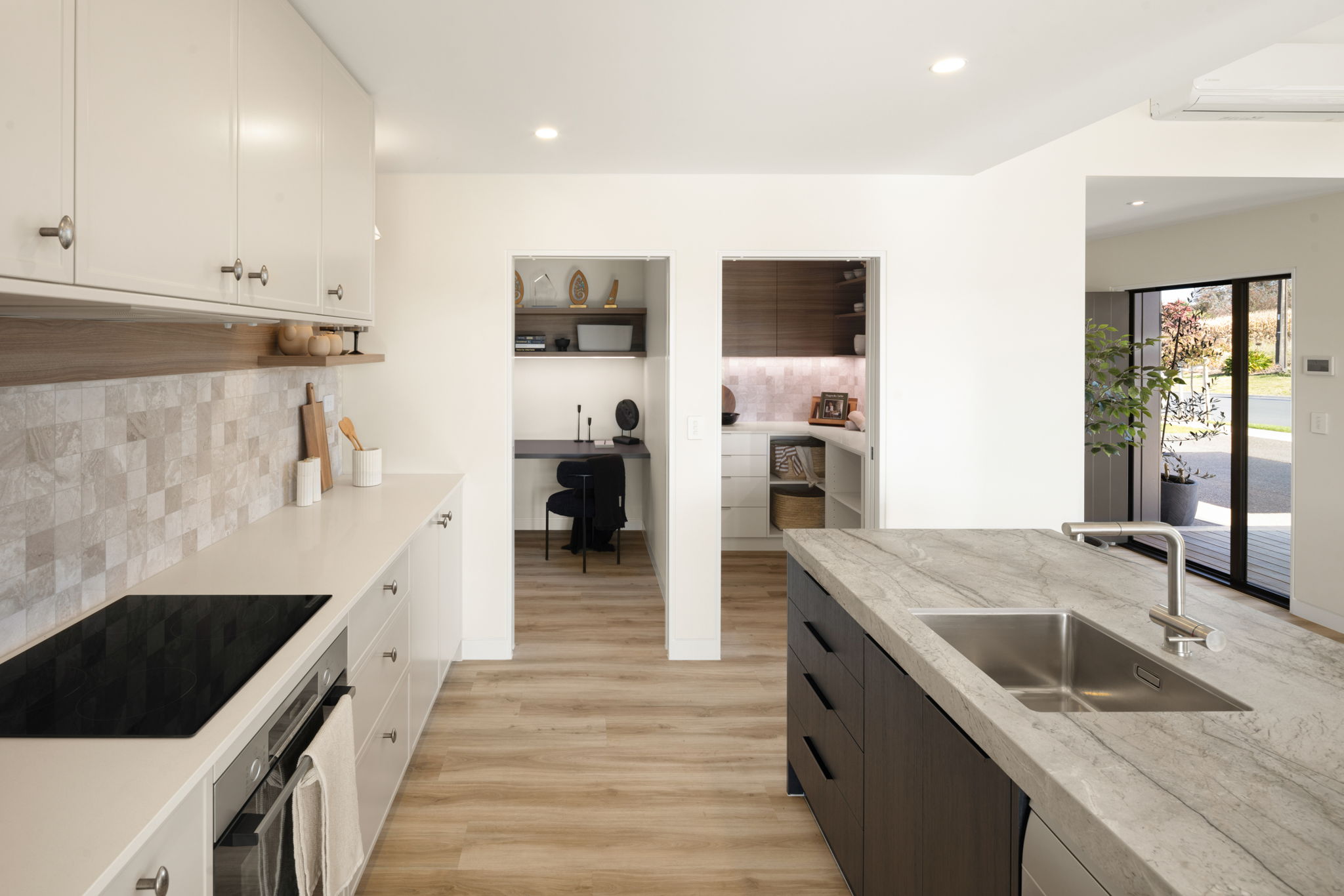 19 web or mls inHouse AR5 1325